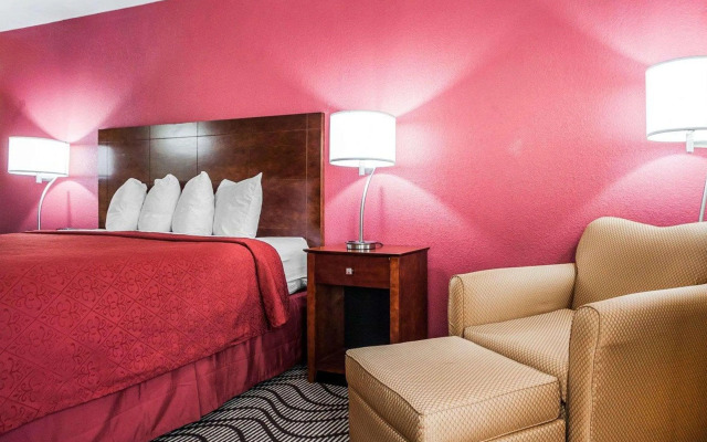 Quality Inn & Suites Altoona - Des Moines