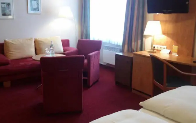 Advantage Hotel