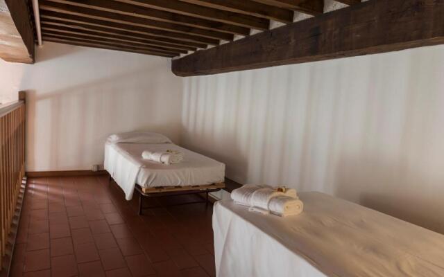 Villa Torre degli Onesti Apartments