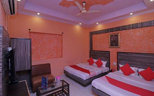 OYO 27596 Hotel Parkash Dx