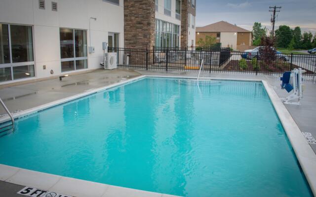 Holiday Inn Express and Suites West Memphis by IHG