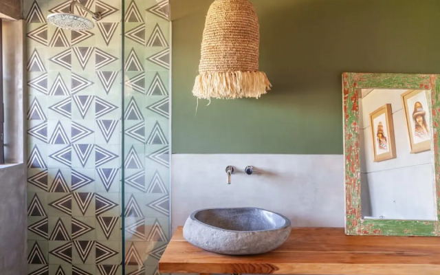 Exceptional Architect's 5BR Villa, an Oasis Gem in Canggu Centre