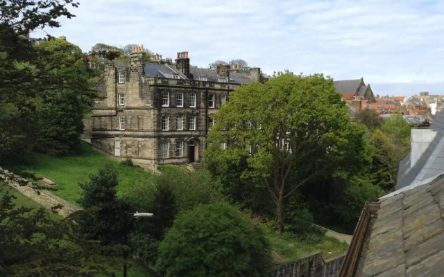 Broomfield House