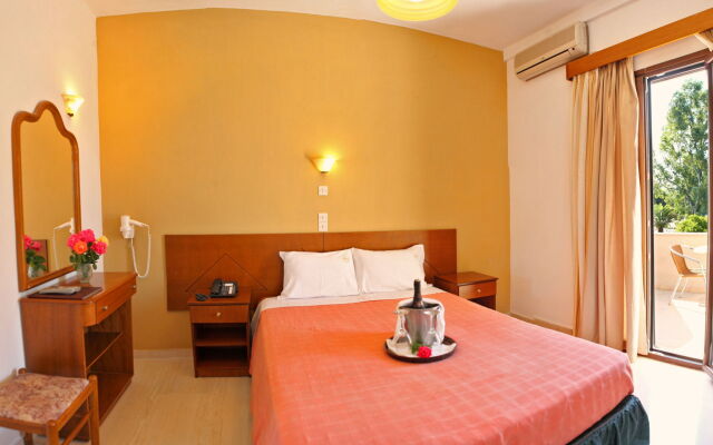 Pasiphae Hotel