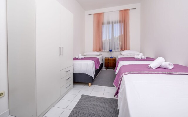 Studio Apartments Ivica