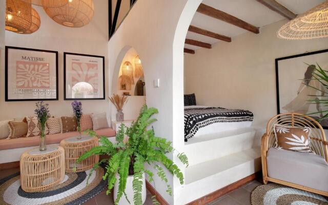 Loft Style Private Bungalow Seminyak 1 bedroom