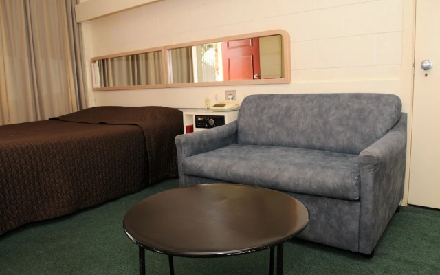 The Peninsula Motor Inn