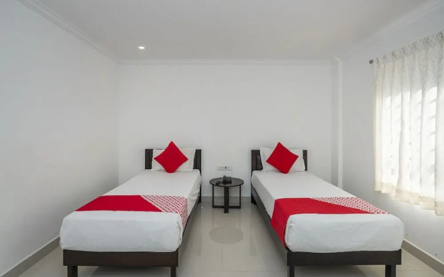 Hotel Cosmopolitan By OYO Rooms