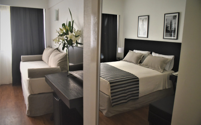 Grand King Hotel
