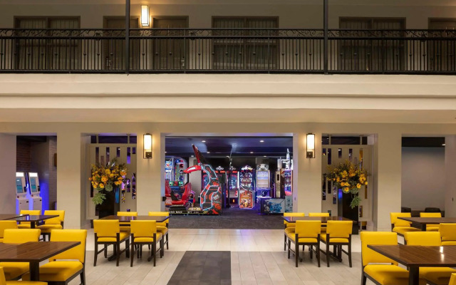 Embassy Suites by Hilton Anaheim North