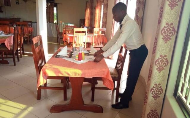 Uhuru 50 Hotel