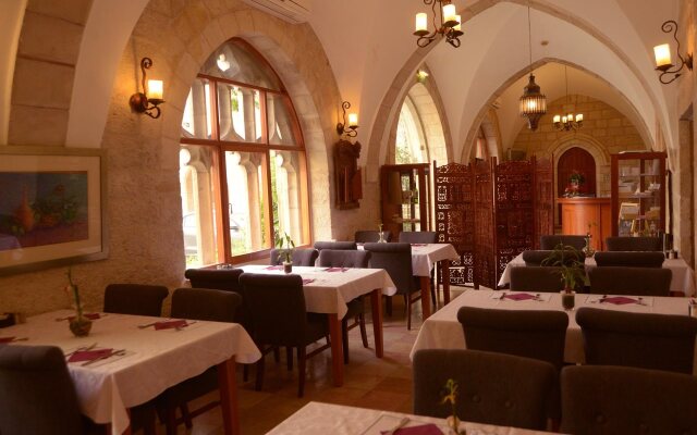 St. George’s Cathedral Pilgrim Guesthouse – Jerusalem