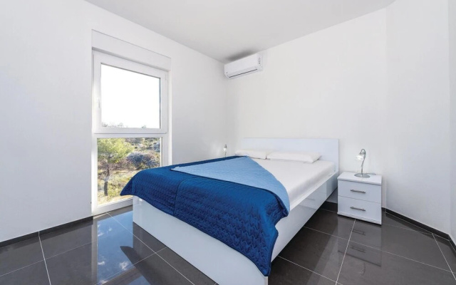 Awesome Home in Brodarica With Wifi and 3 Bedrooms