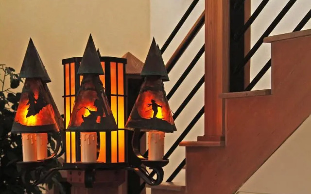 Old Faithful Snow Lodge & Cabins — Inside the Park
