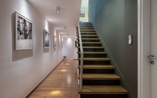 Villa 7 Masterwork Contemporary