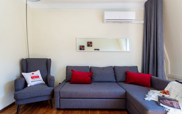 ALTIDO Classic 2BR Apt in Baixa w/balcony in Baixa, close by Rossio subway