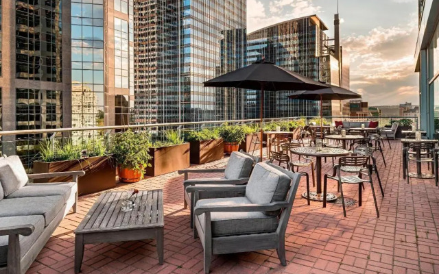 Sheraton Suites Calgary Eau Claire