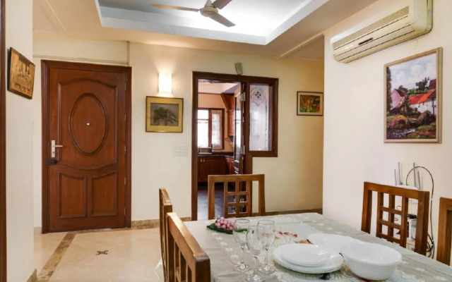 Hostie Aarna-4 BR apt near Moolchand/Apollo, S. Delhi