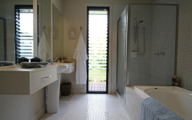 Phoenix Eumundi Bed & Breakfast