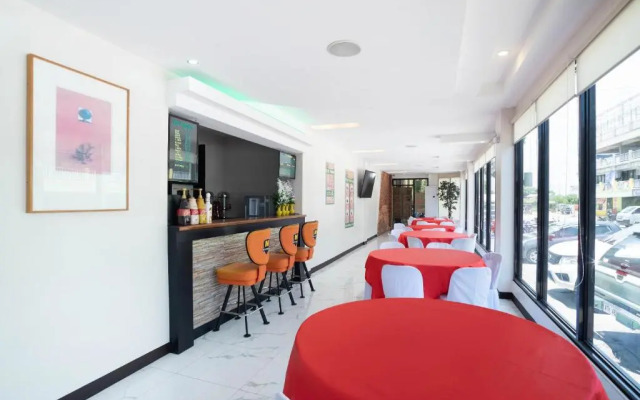 OYO 195 Ranchotel - Biñan (Vaccinated Staff)