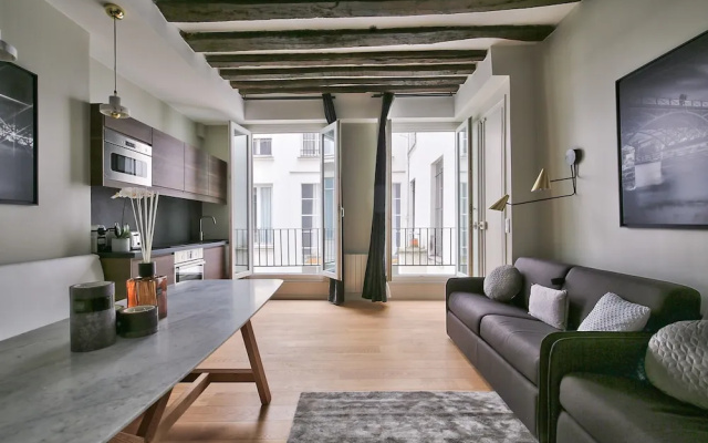 70 - Authentic Parisian Flat