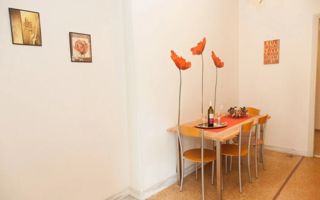 Fabulous Apartment Across Flisvos