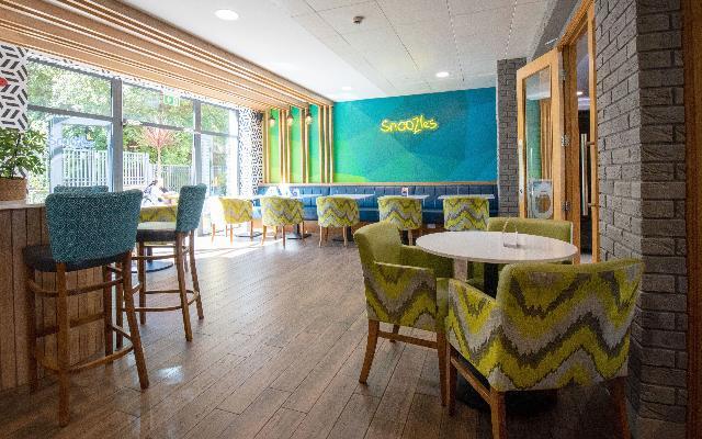 Snoozles Hostel