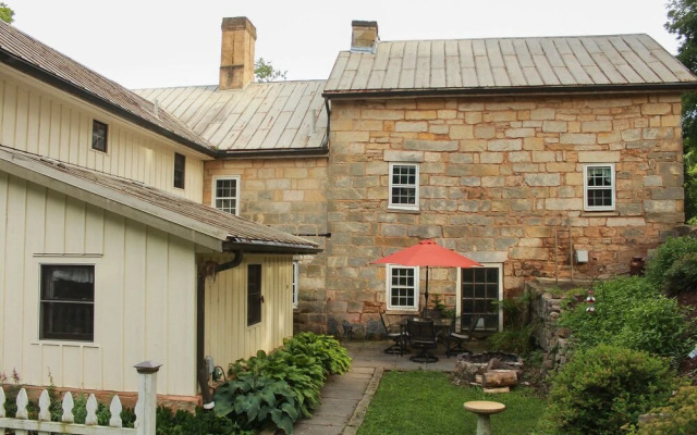 Headley Inn Bed and Breakfast