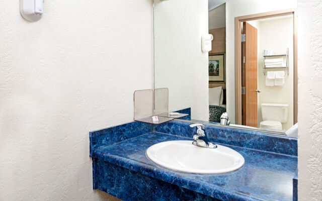 Days Inn Council Bluffs/9th Ave