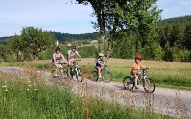 Logis Hôtel & Restaurant des Lacs