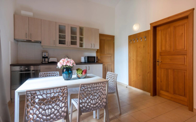 Bohemian Dreams Apartments and Suites