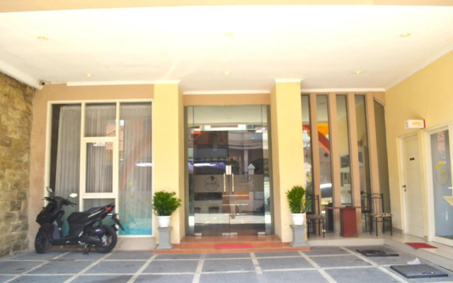 OYO 450 Semampir Residence