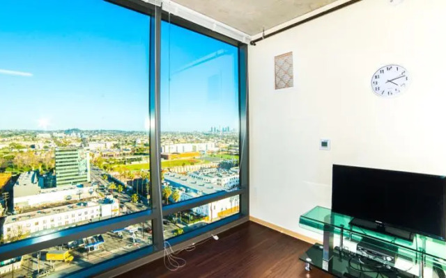 California Treasure Apartment