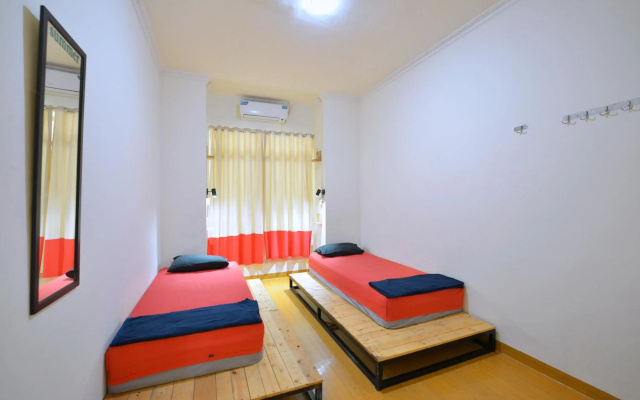 Bunk Bed and Breakfast