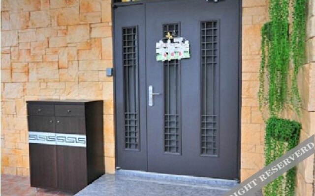 Sea Breeze Hostel