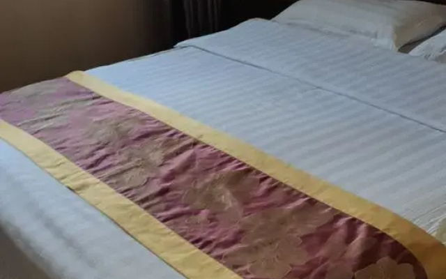 Fenggang Jingyi Apartment
