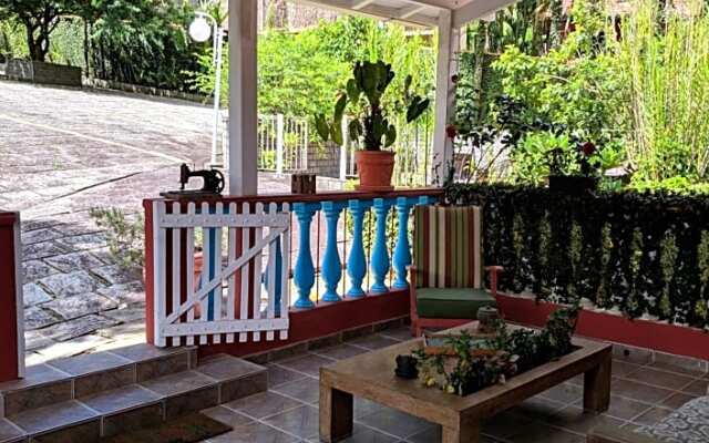 Nina-Flor Pousada Lumiar