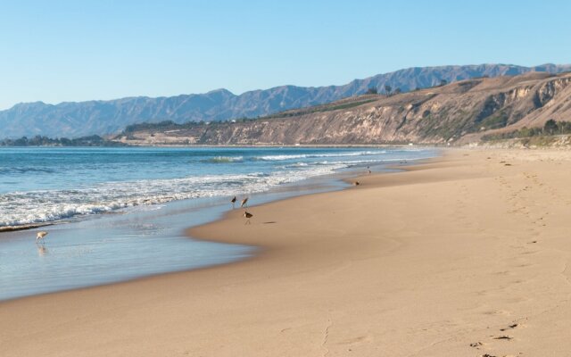 New Listing! Beachfront Dream W/ Private Balcony Home