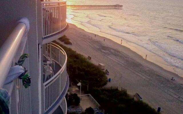 Units at Sandy Beach Resort by Elliott Beach Rentals