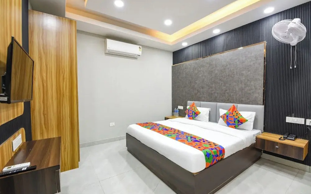 Fabhotel Grand Palazzo I