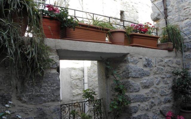 Floradi Rooms