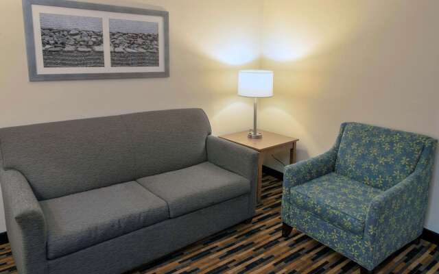 Quality Suites Lake Wright - Norfolk Airport