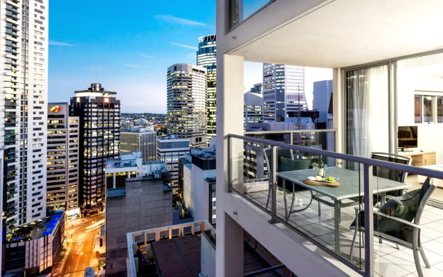 Oaks Brisbane Lexicon Suites