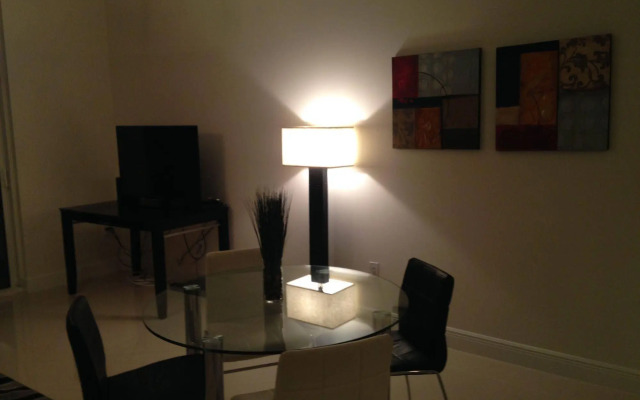 Luxury Suite in One Broadway by Lyx Miami