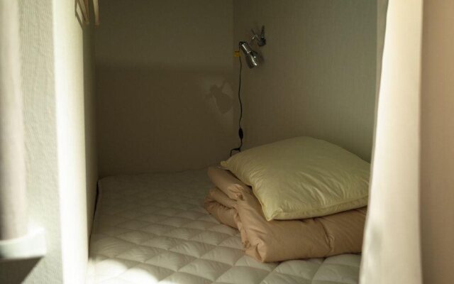 bnb+ SHINJYUKU Yotsuya Ikebana Okina - Hostel
