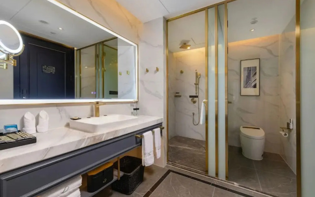 XANA Deluxe International Hotel Dongshankou Metro Station Branch