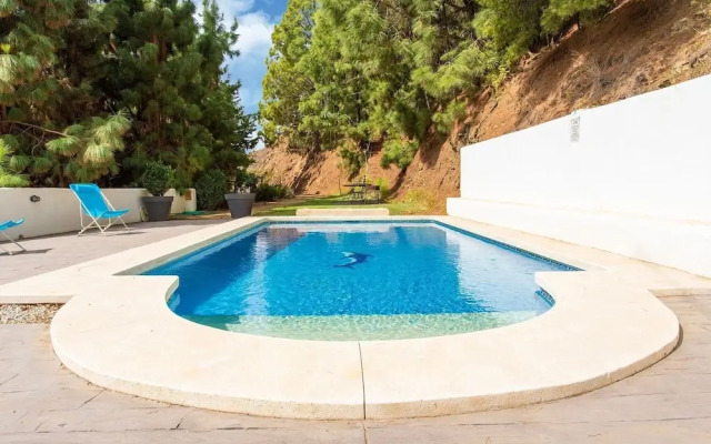 Gorgeous Villa With Private Swimming Pool in Algarrobo-costa