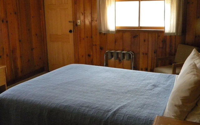 Trail Shop Inn