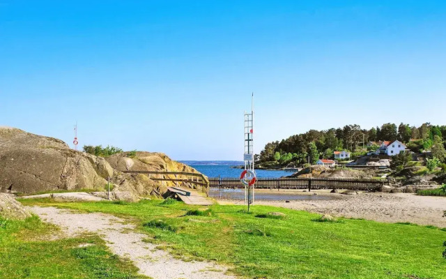 Seaside Charm in Hoviksnas-by Traum