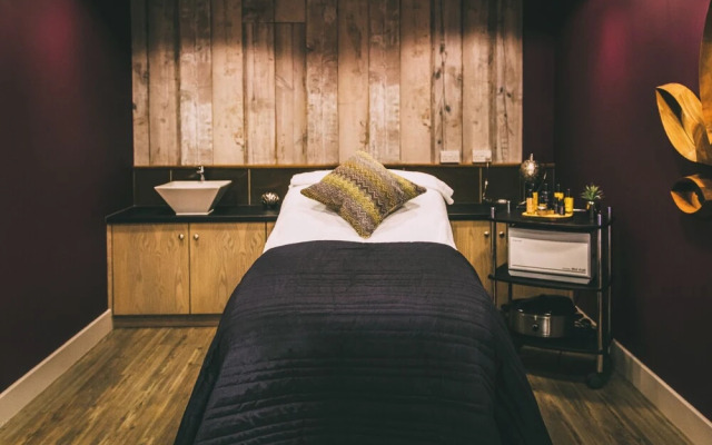 Una, Lodge 73